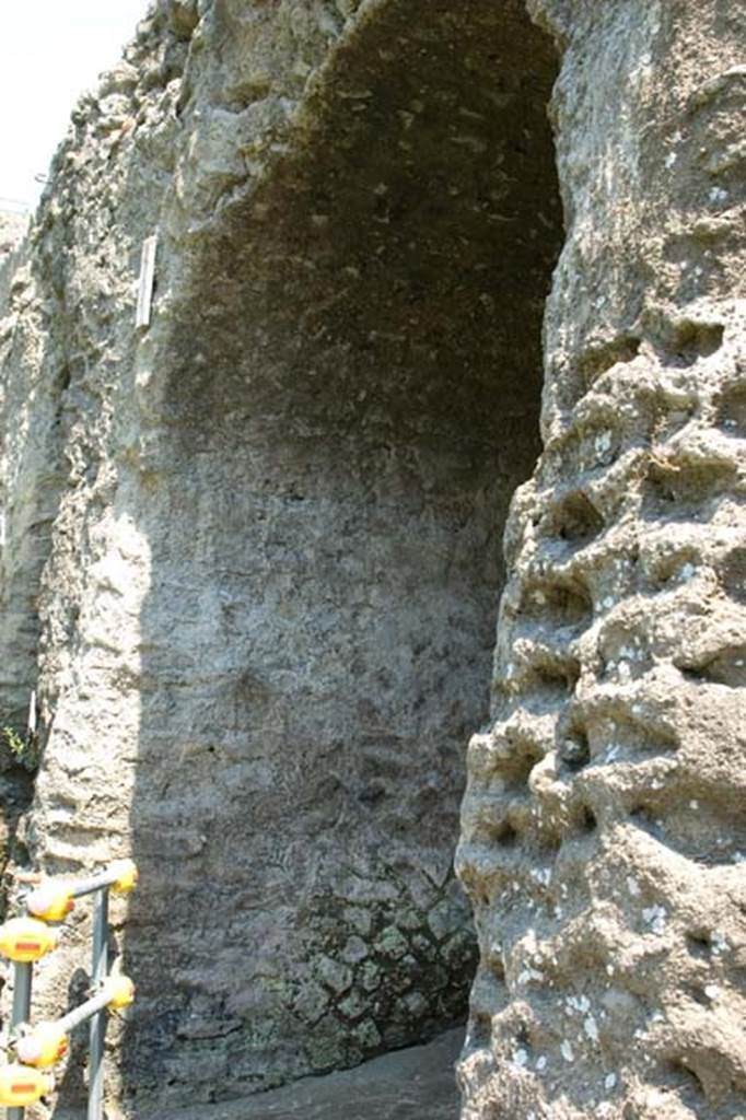 Beachfront, Herculaneum, July 2007. Boatshed 6, looking towards west wall.
Photo courtesy of Jennifer Stephens. ©jfs2007_HERC-8611.